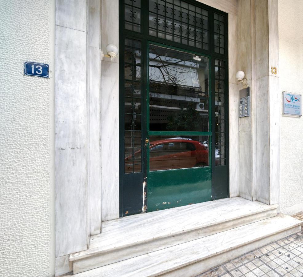 Stylish, Sunny New 2 Bedroom, Prime Central Athena Bagian luar foto